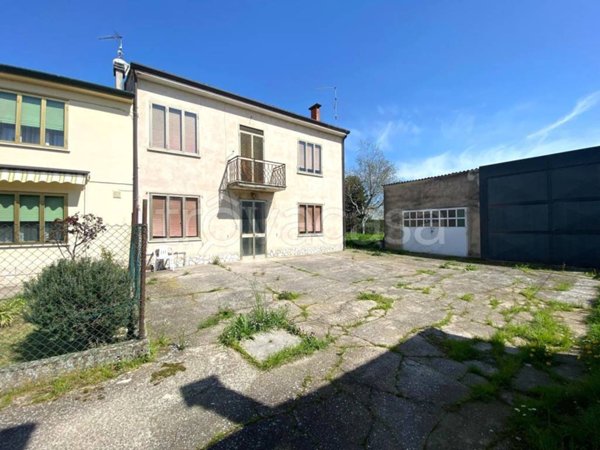 casa indipendente in vendita a Legnago in zona Vangadizza
