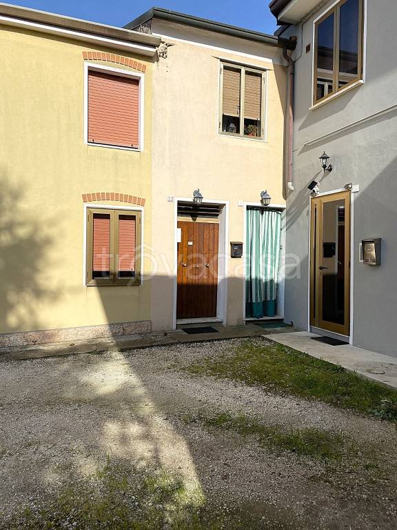 casa indipendente in vendita a Legnago in zona Canove