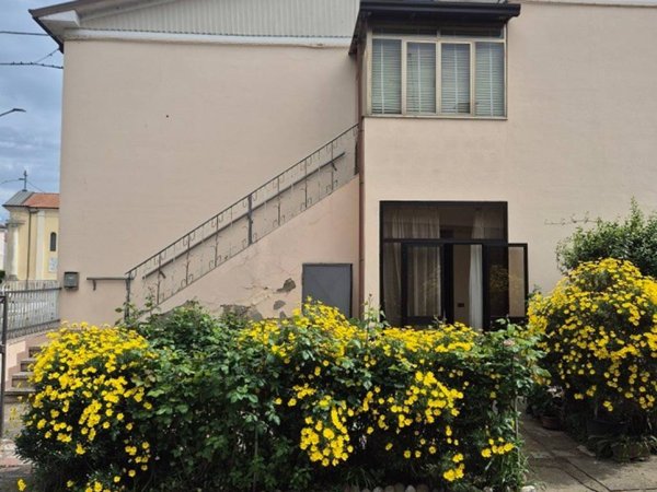 appartamento in vendita a Legnago in zona Canove