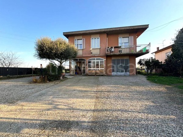 casa indipendente in vendita a Legnago in zona San Pietro