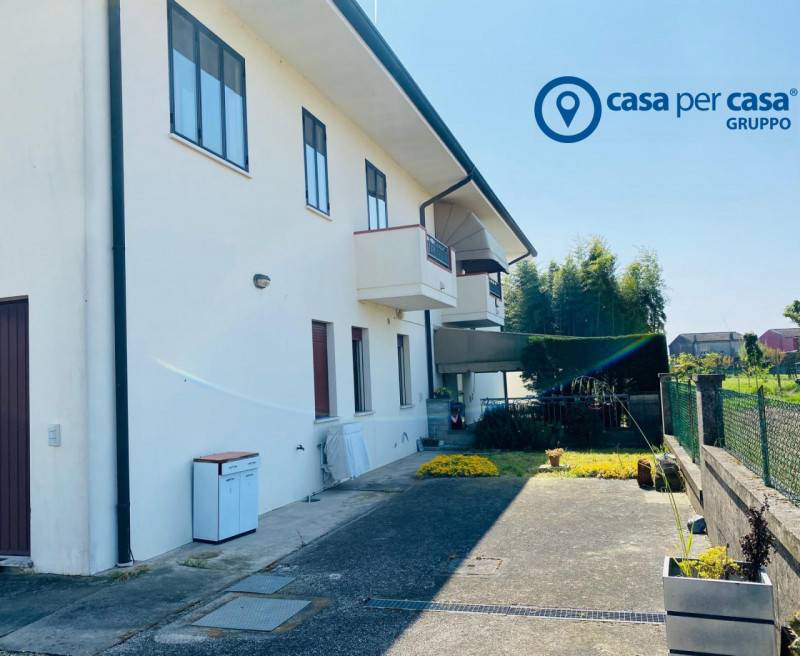 casa indipendente in vendita a Legnago in zona Casette