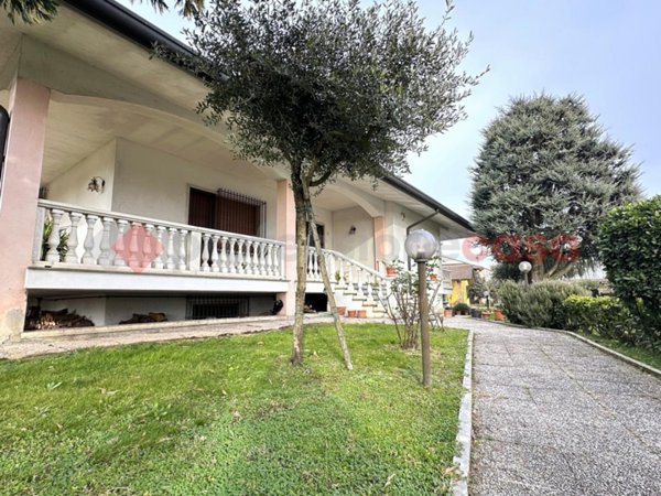 casa indipendente in vendita a Legnago