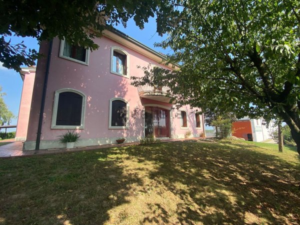 casa indipendente in vendita a Legnago in zona Vangadizza