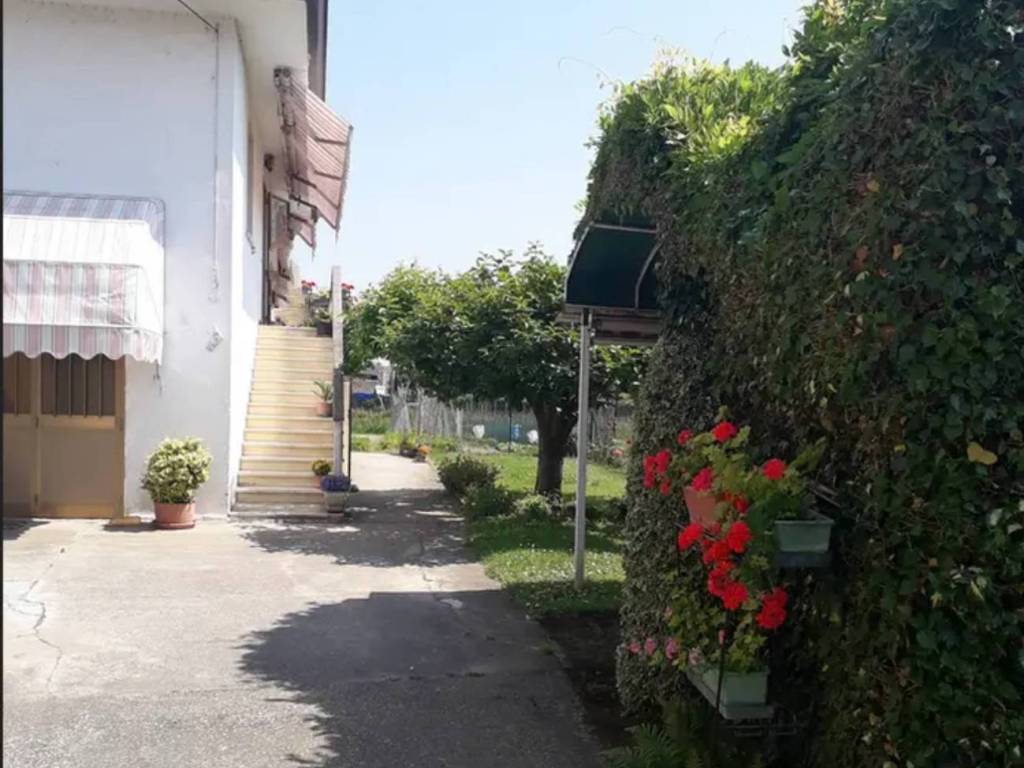 casa indipendente in vendita a Legnago in zona Canove