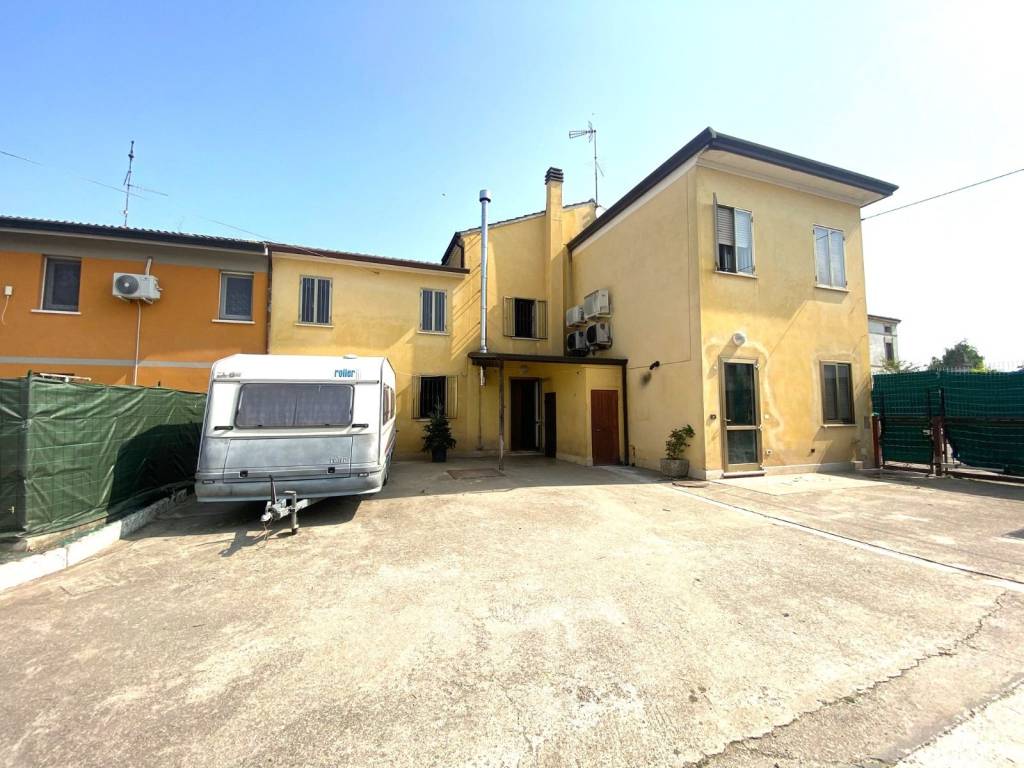 casa indipendente in vendita a Legnago