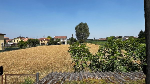 casale in vendita a Legnago in zona Vangadizza