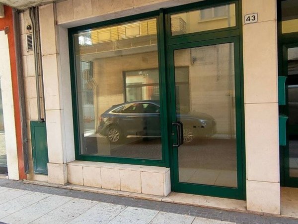 negozio in vendita a Legnago
