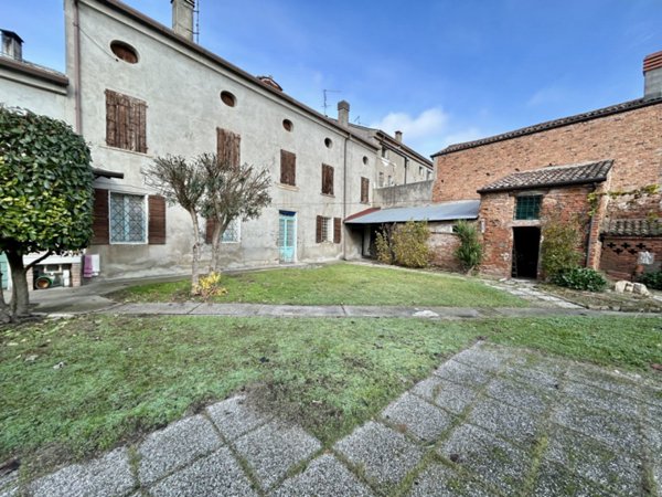 casa indipendente in vendita a Legnago in zona San Pietro