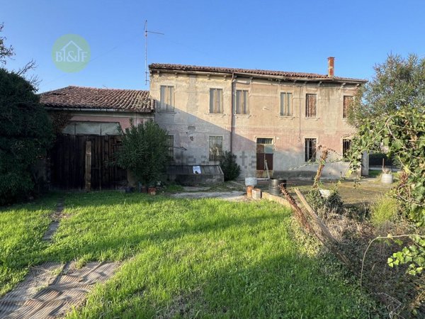 appartamento in vendita a Legnago in zona Terranegra