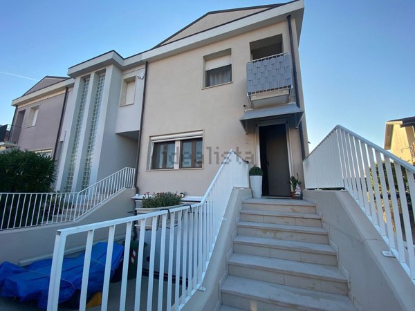 casa indipendente in vendita a Legnago in zona Porto