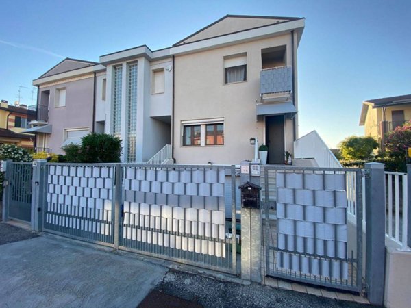 casa indipendente in vendita a Legnago in zona Porto