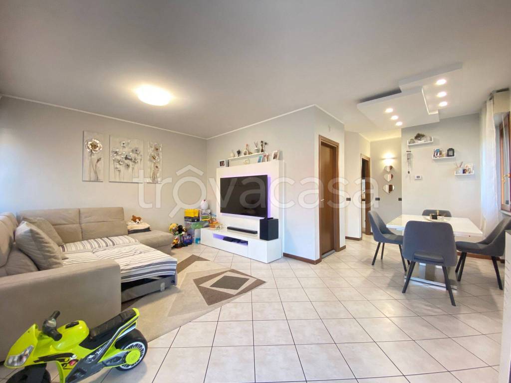 casa indipendente in vendita a Legnago in zona Porto
