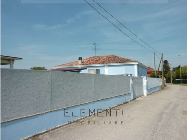 casa indipendente in vendita a Legnago in zona Vigo