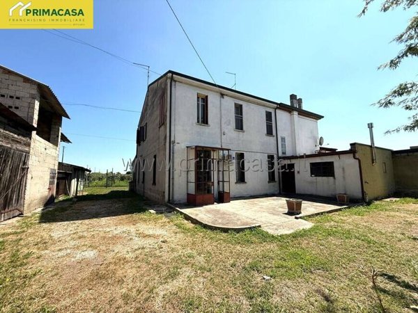 casa indipendente in vendita a Legnago in zona Porto