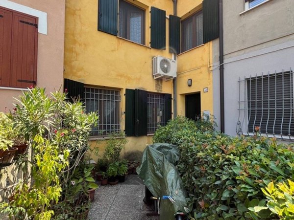 casa indipendente in vendita a Legnago in zona Casette