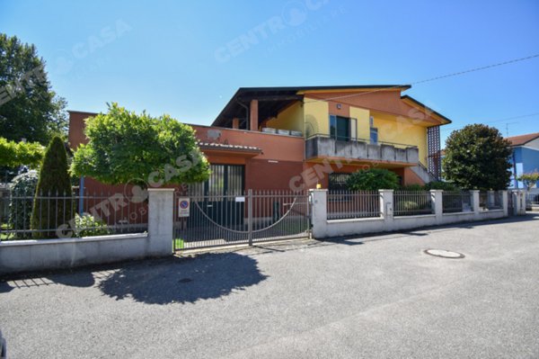 casa indipendente in vendita a Legnago in zona Casette