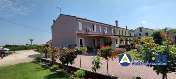 casa indipendente in vendita a Legnago in zona Vangadizza