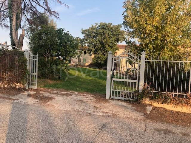 casa indipendente in vendita a Legnago in zona Vangadizza