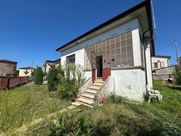 casa indipendente in vendita a Legnago in zona Terranegra