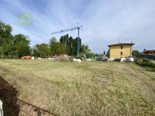 terreno edificabile in vendita a Legnago in zona San Pietro