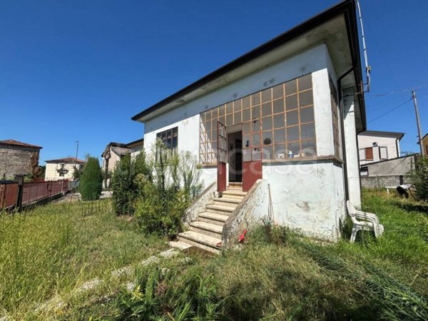 casa indipendente in vendita a Legnago in zona Terranegra