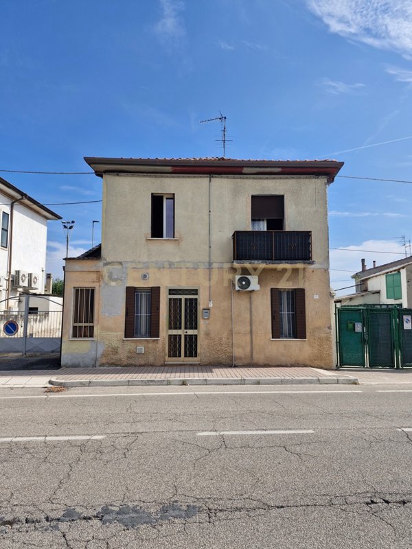 casa indipendente in vendita a Legnago in zona Vigo