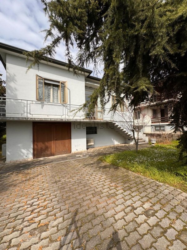 casa indipendente in vendita a Legnago in zona Porto