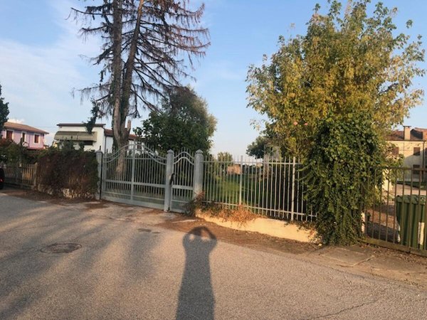 casa indipendente in vendita a Legnago in zona Vangadizza
