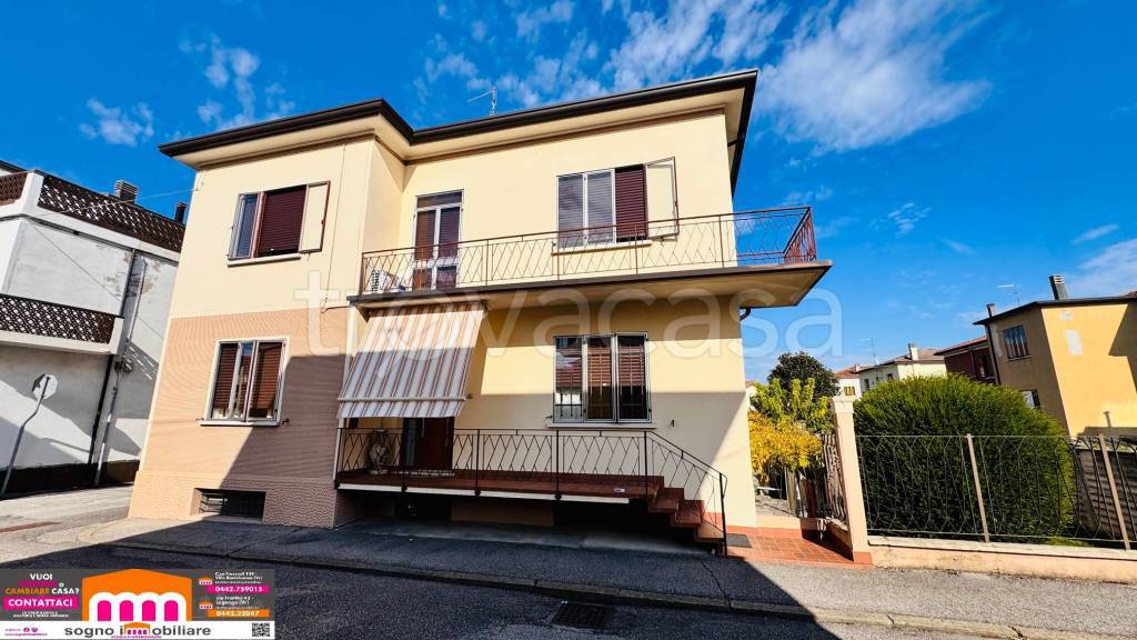 casa indipendente in vendita a Legnago in zona Porto