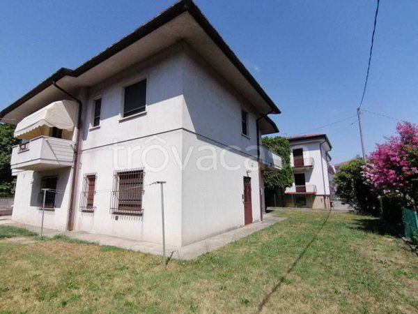 casa indipendente in vendita a Legnago in zona Terranegra