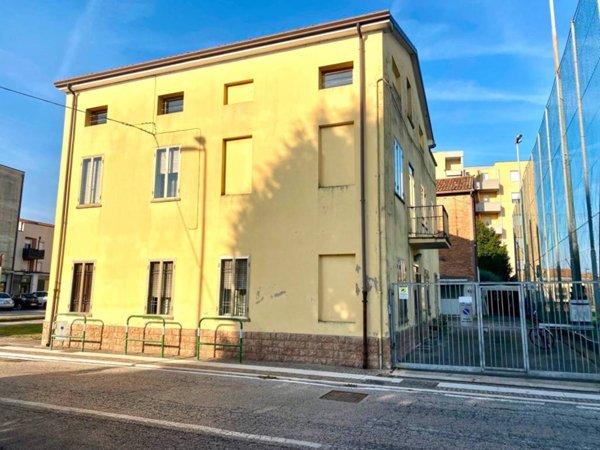 casa indipendente in vendita a Legnago