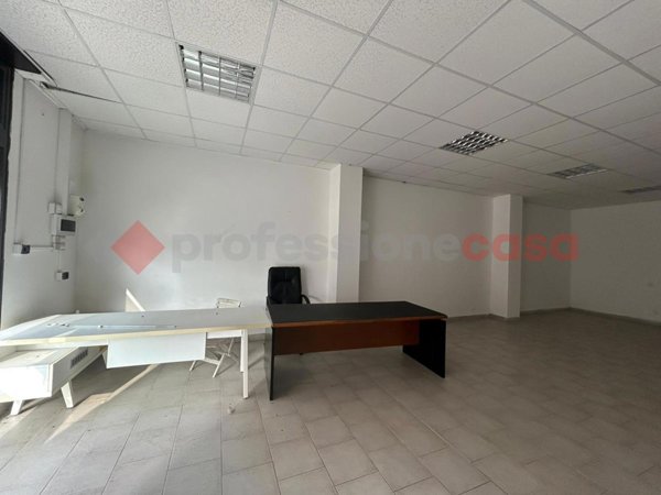 negozio in vendita a Legnago in zona Porto