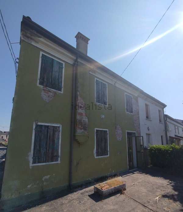 casa indipendente in vendita a Legnago in zona Vangadizza