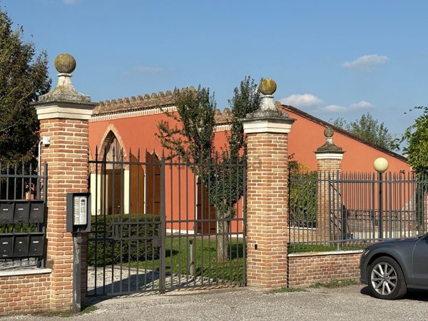 appartamento in vendita a Legnago in zona Vigo