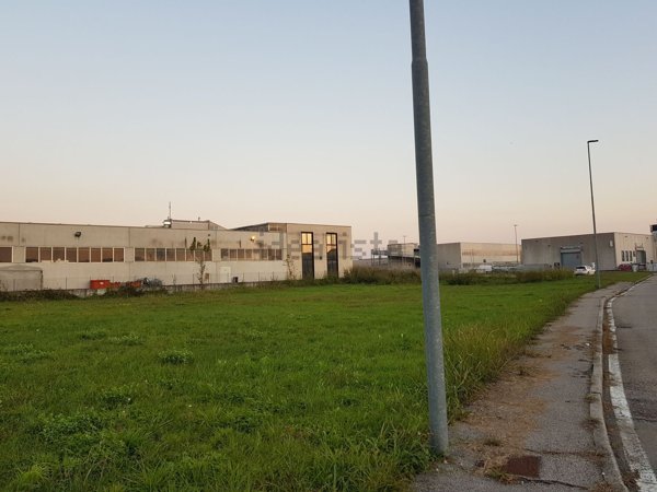 capannone in vendita a Legnago