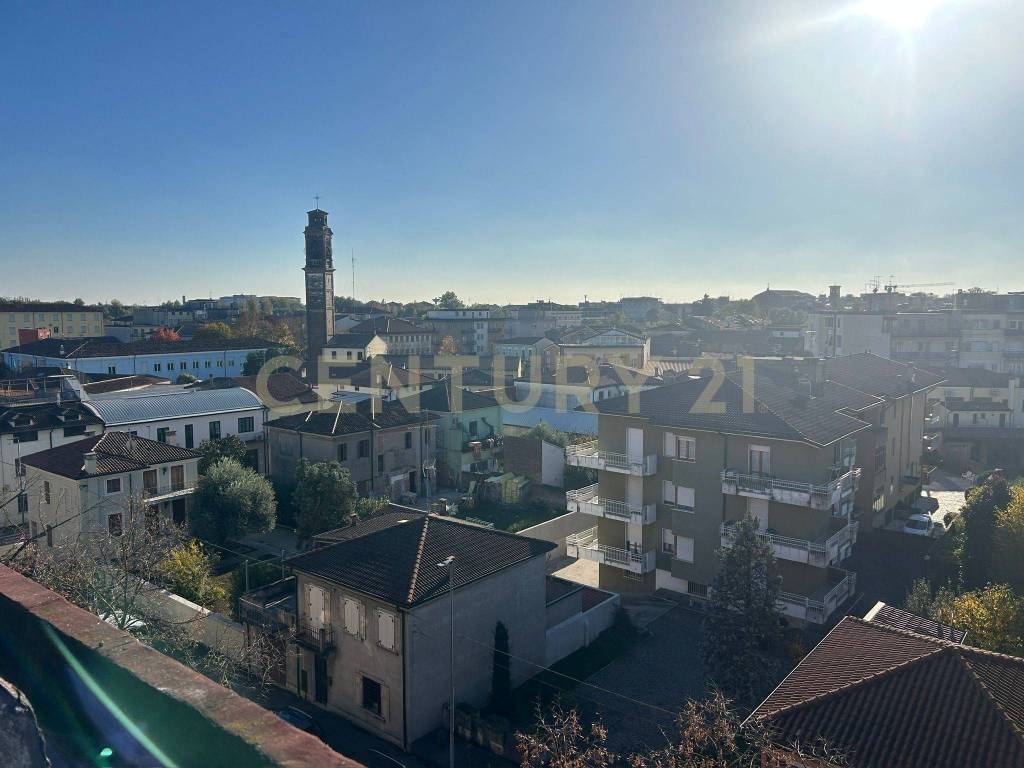 appartamento in vendita a Legnago in zona Porto