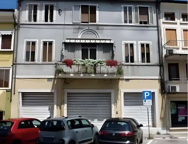 locale commerciale in vendita a Legnago
