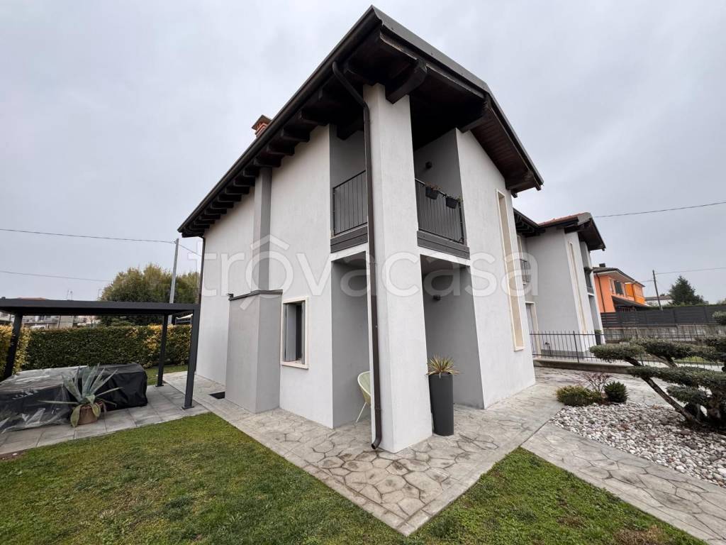 casa indipendente in vendita a Legnago in zona San Vito