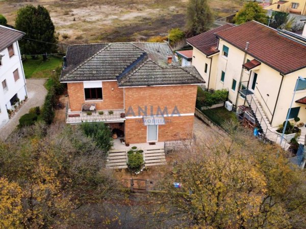 appartamento in vendita a Legnago in zona Porto