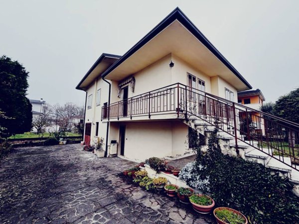 casa indipendente in vendita a Legnago in zona Porto