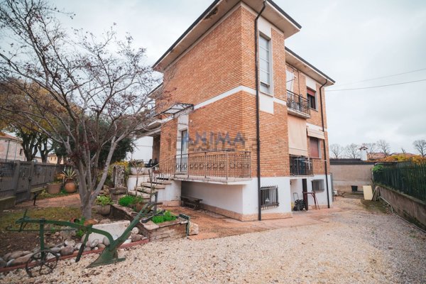 appartamento in vendita a Legnago in zona Porto