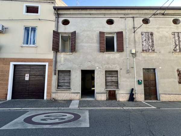 casa indipendente in vendita a Legnago in zona San Pietro