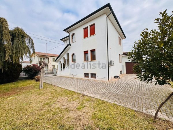 casa indipendente in vendita a Legnago