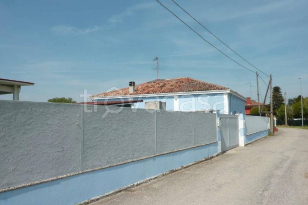 appartamento in vendita a Legnago in zona Vigo