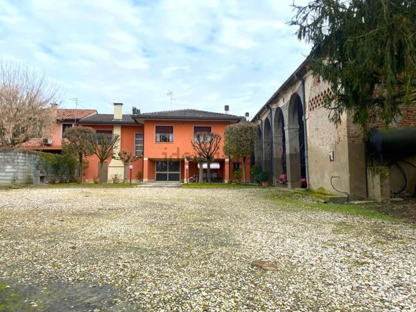 casa indipendente in vendita a Legnago in zona Canove