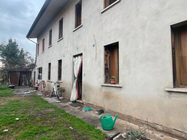 casa indipendente in vendita a Legnago in zona Terranegra