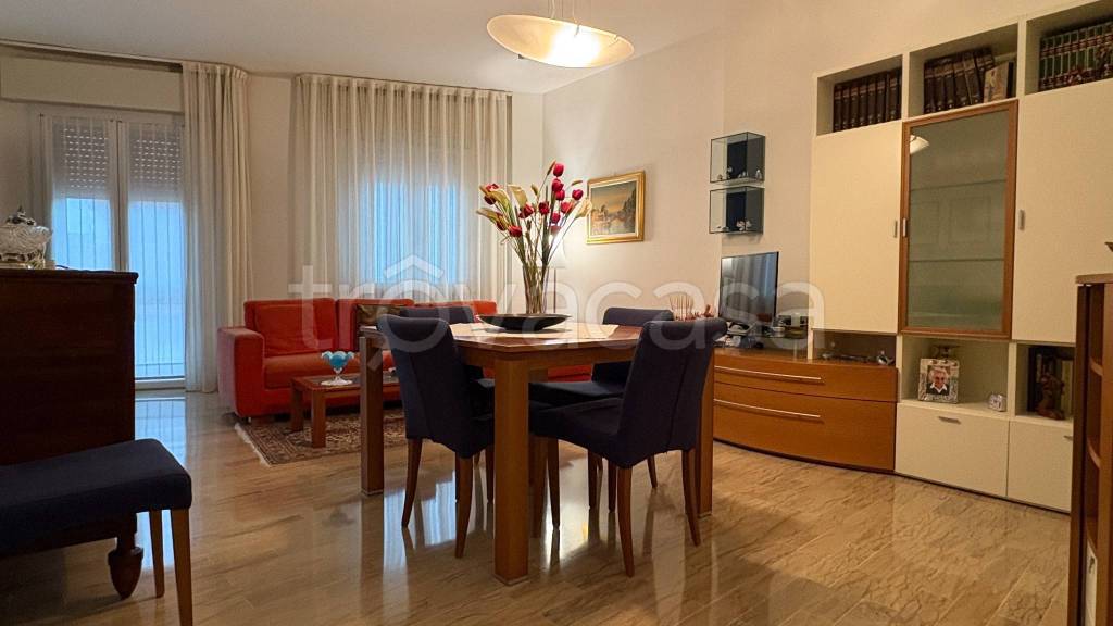 appartamento in vendita a Legnago in zona Porto