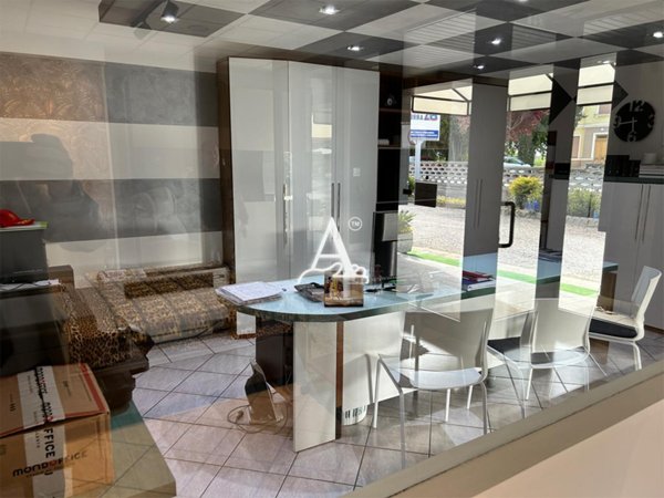 ufficio in vendita a Legnago