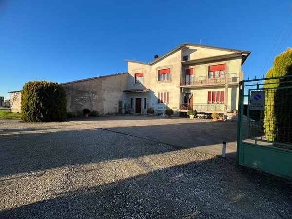 casa semindipendente in vendita a Legnago