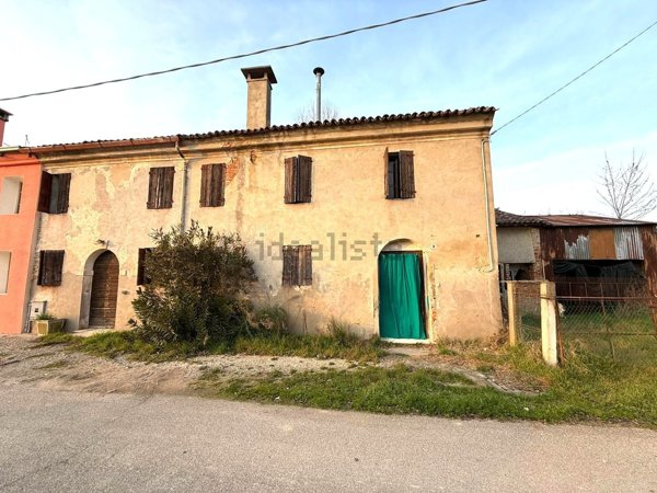 rudere in vendita a Legnago in zona Porto
